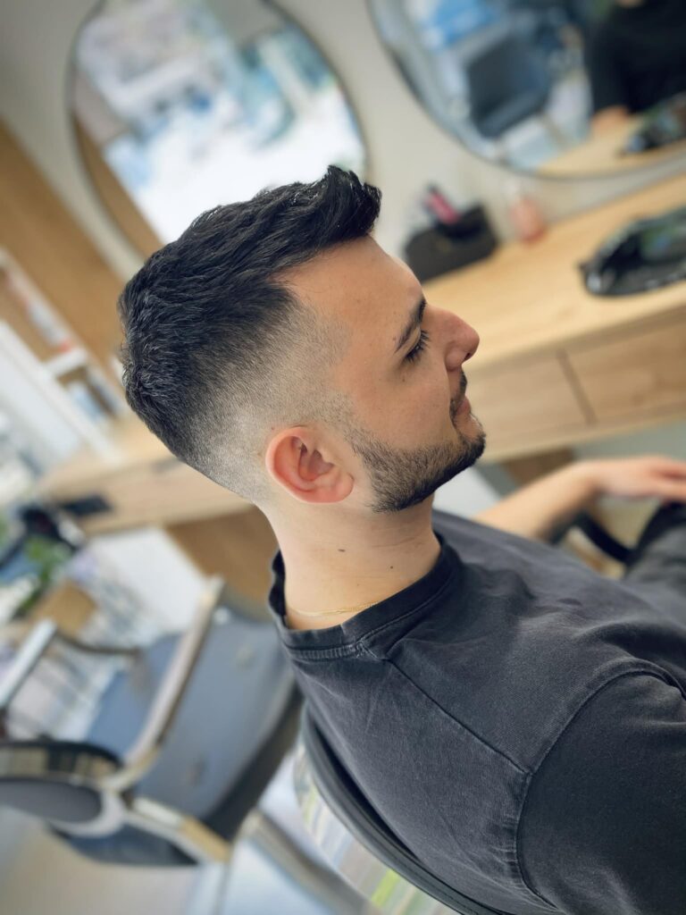Ανδρικό κούρεμα στο Tress-Code στην Τούμπα